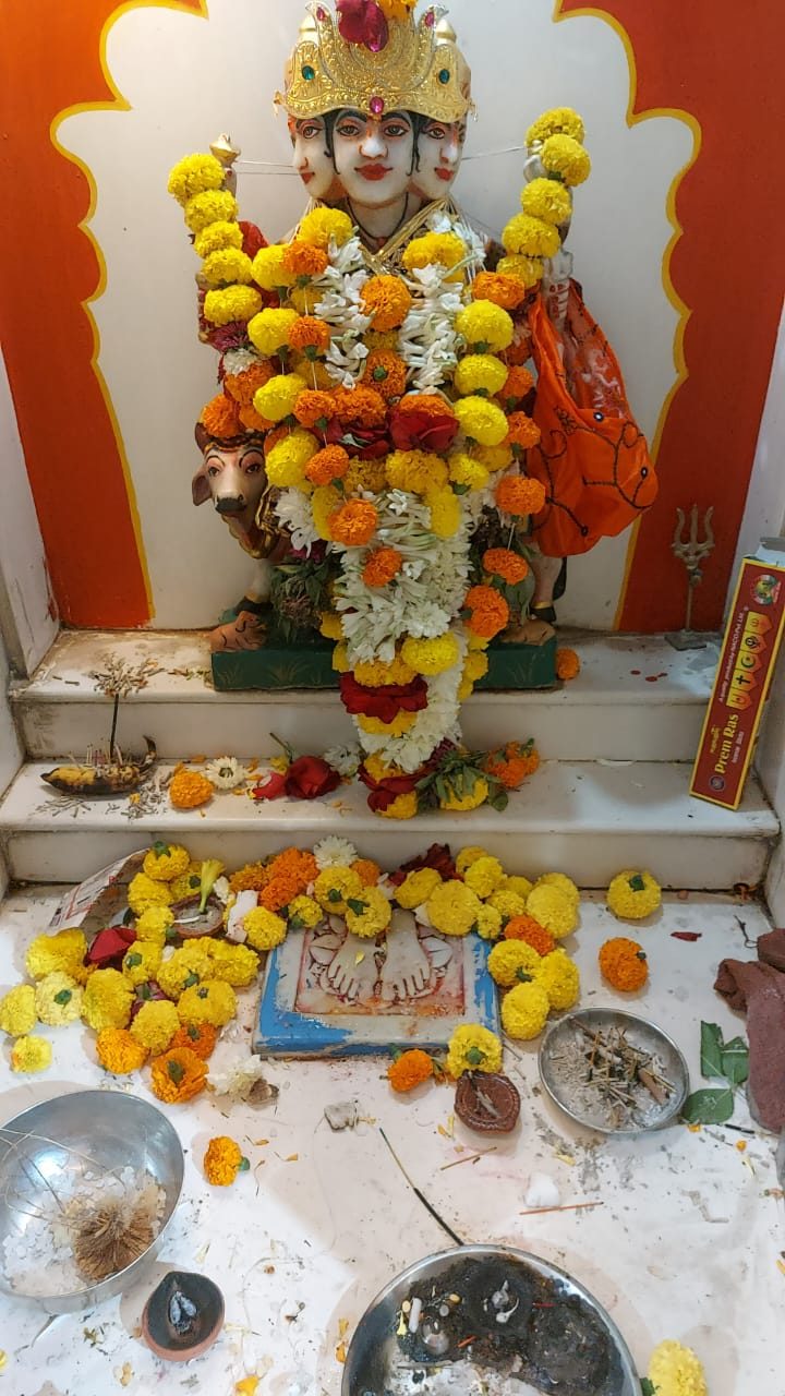 Shri Gurudutt (Dattatreya)